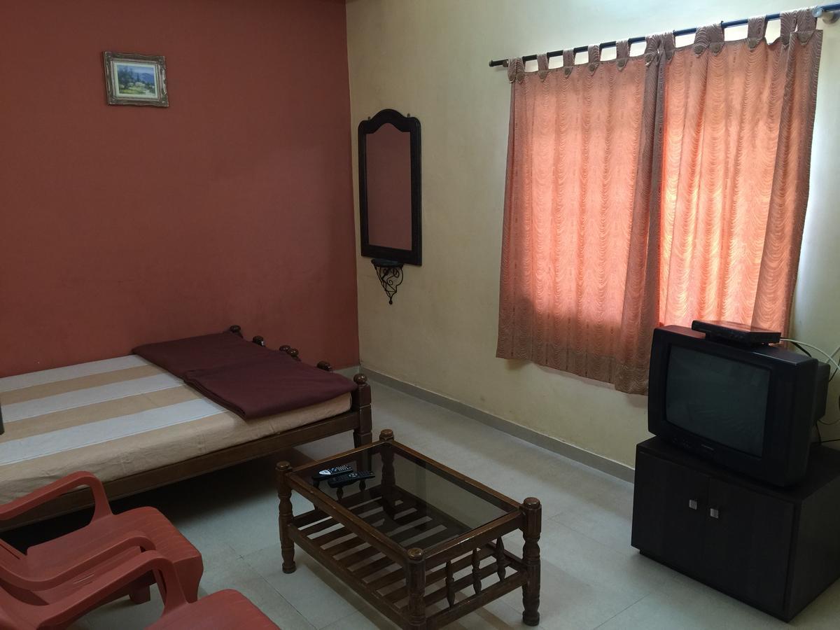Mtdc Approved Mohiniraj Guest House Nashik Luaran gambar